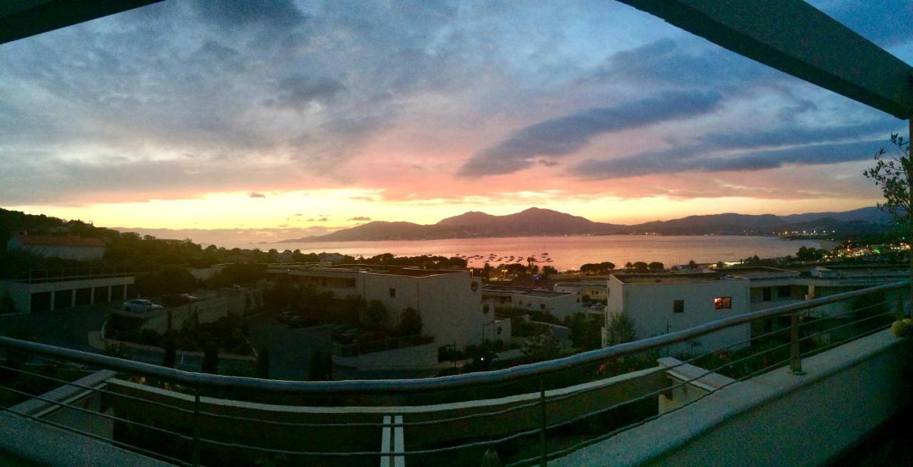 Vue Magnifique Sur Baie Ajaccio Apartment ปอร์ติชโช ภายนอก รูปภาพ